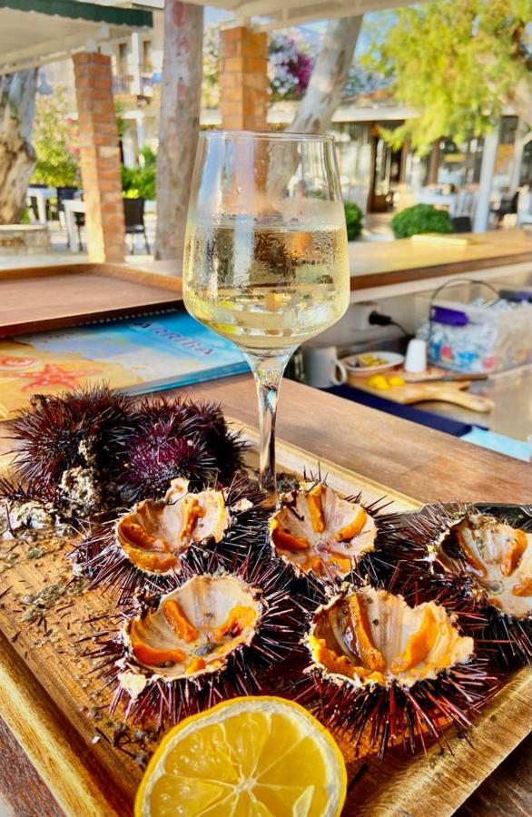Arriba Pension & Restaurant Ґюмюшлюк Екстер'єр фото