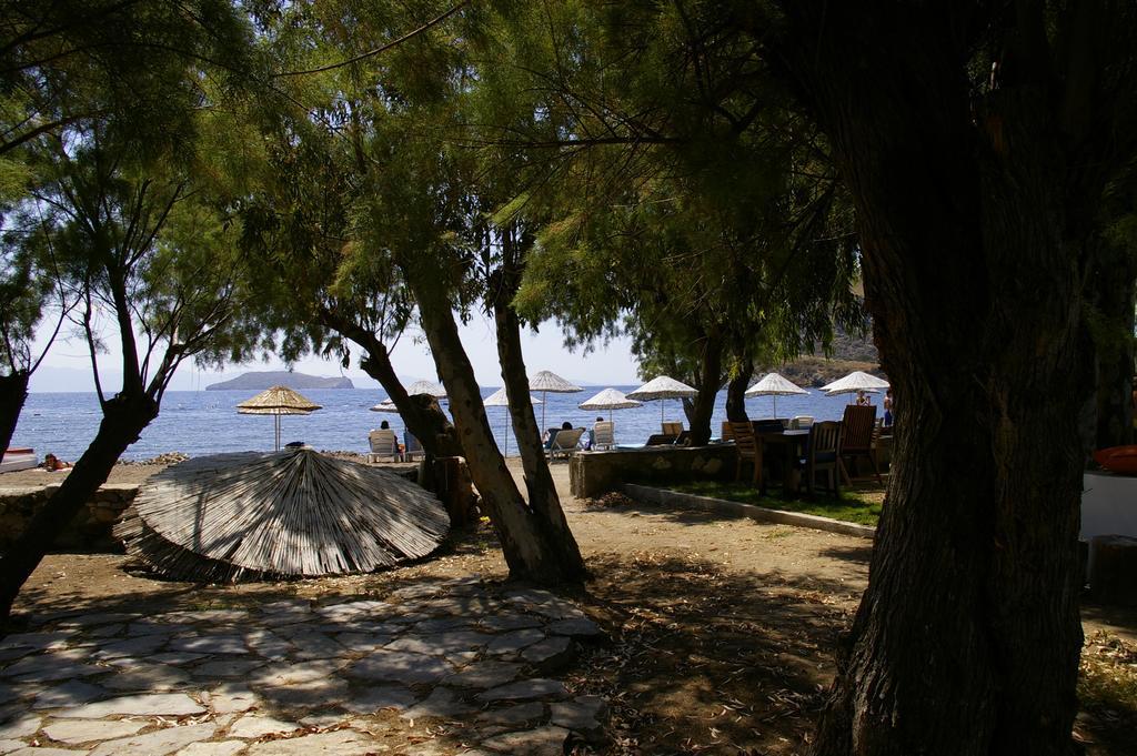 Arriba Pension & Restaurant Ґюмюшлюк Екстер'єр фото